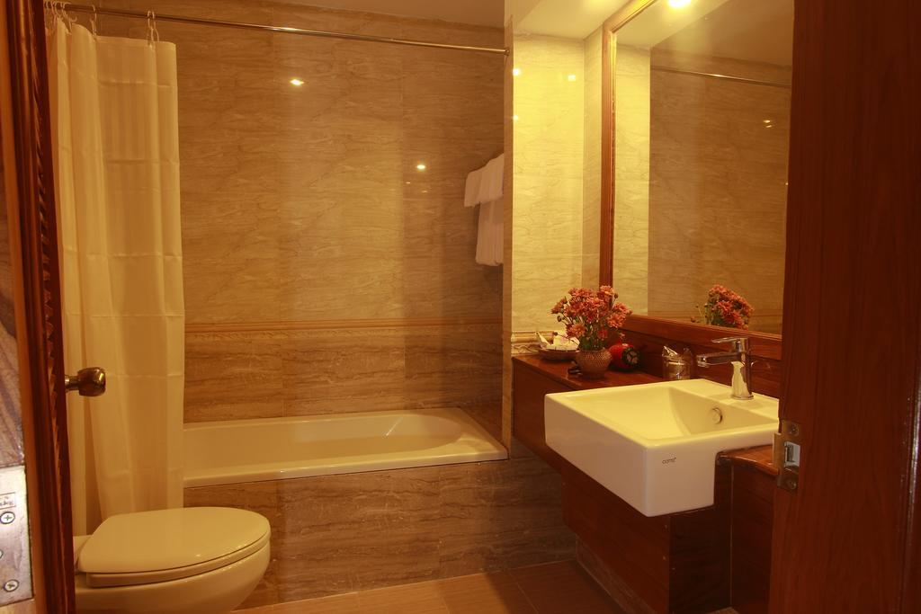 Raza Gyo Hotel Bagan Bagian luar foto