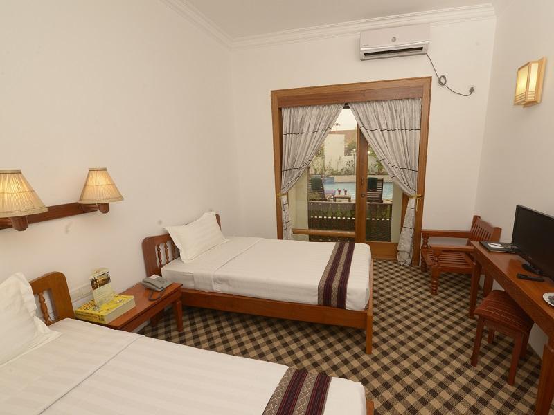 Raza Gyo Hotel Bagan Bagian luar foto