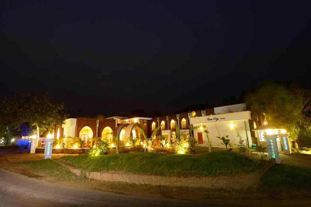 Raza Gyo Hotel Bagan Bagian luar foto
