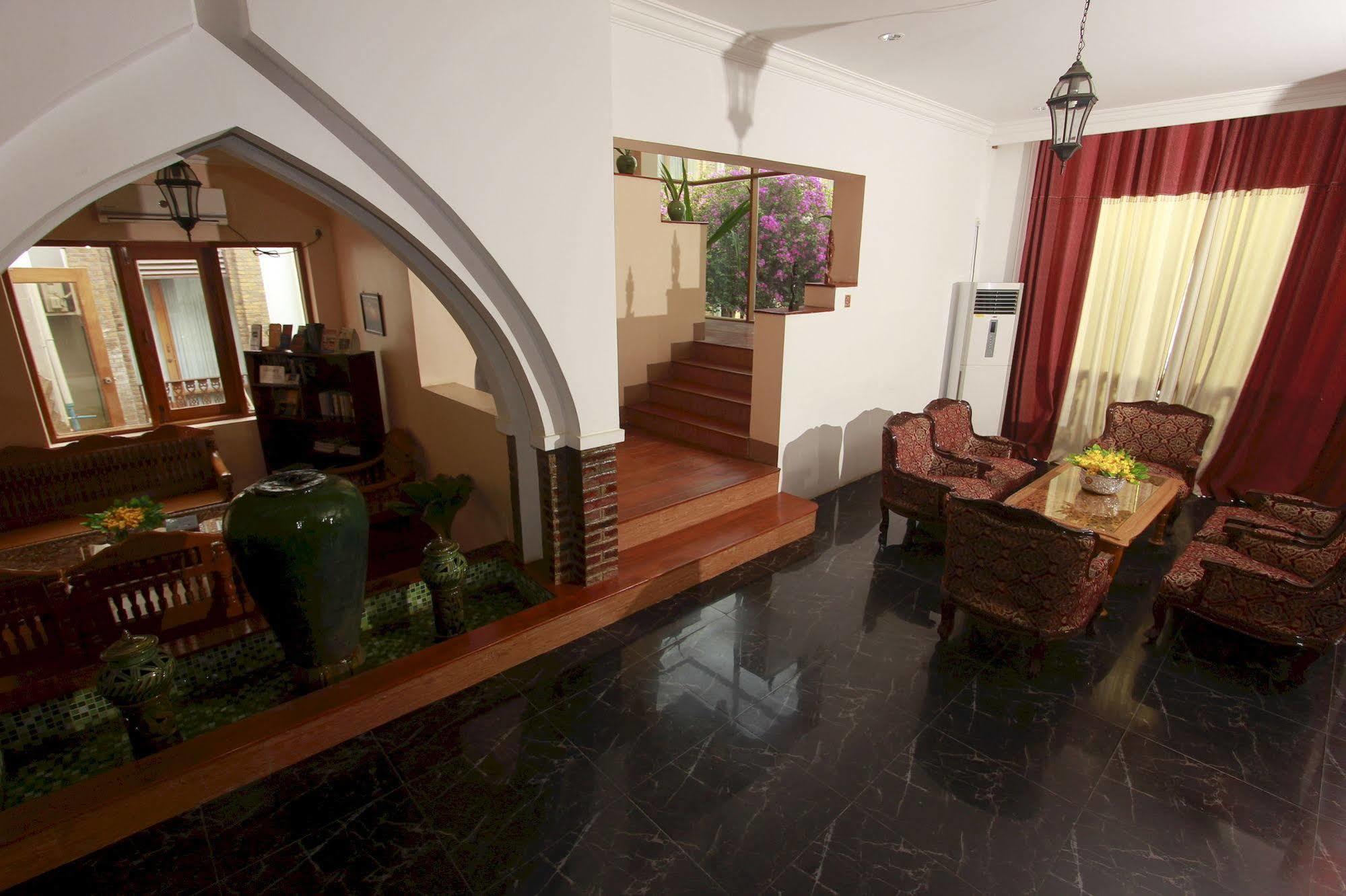 Raza Gyo Hotel Bagan Bagian luar foto