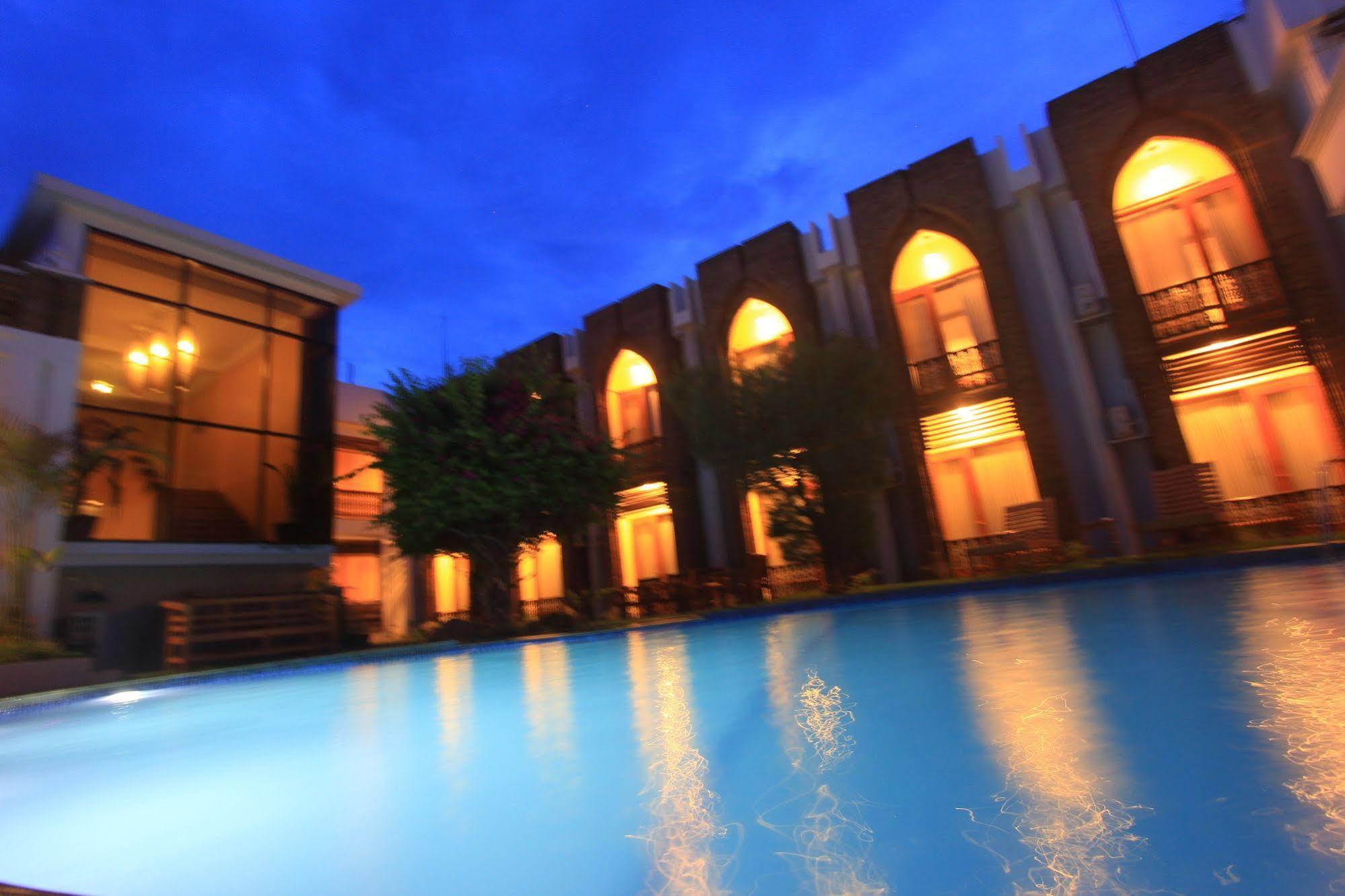 Raza Gyo Hotel Bagan Bagian luar foto
