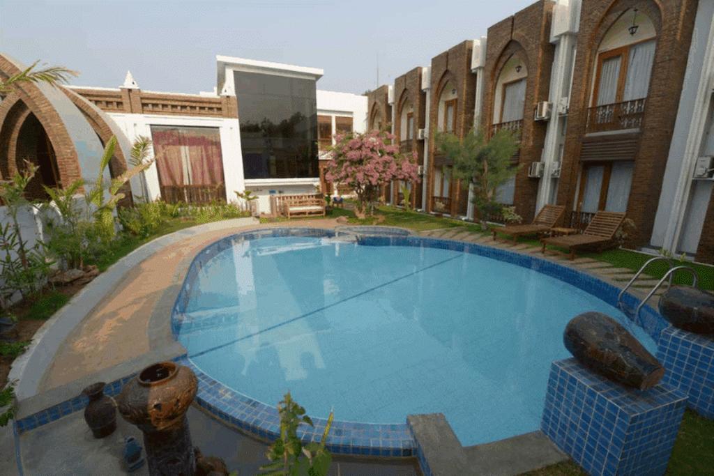 Raza Gyo Hotel Bagan Bagian luar foto